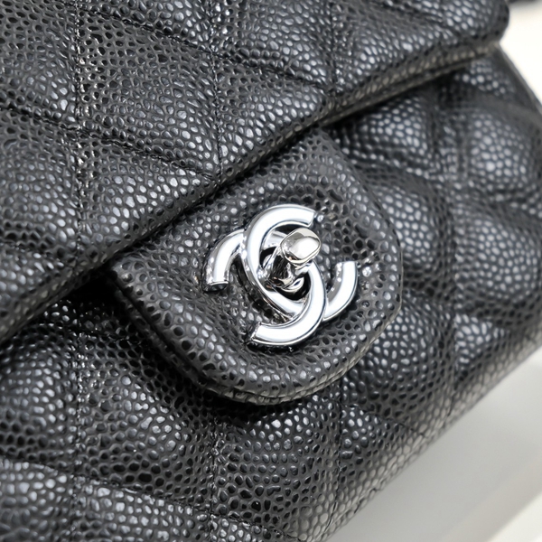 シャネルバッグ素材ディテール